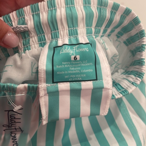 Boys Kiddy Flowers (Kenny Flowers) swim trunks size 6, NWT - Picture 3 of 3